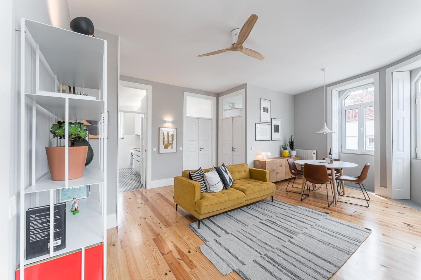 Guestready - Colorful Apt Near Agosto Station ポルト エクステリア 写真