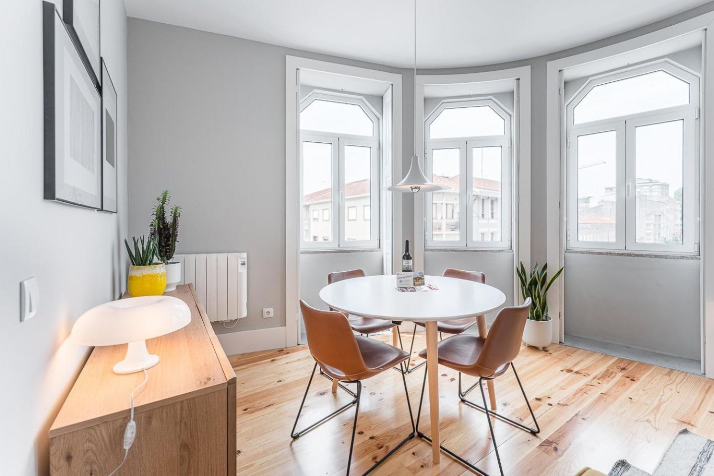 Guestready - Colorful Apt Near Agosto Station ポルト エクステリア 写真
