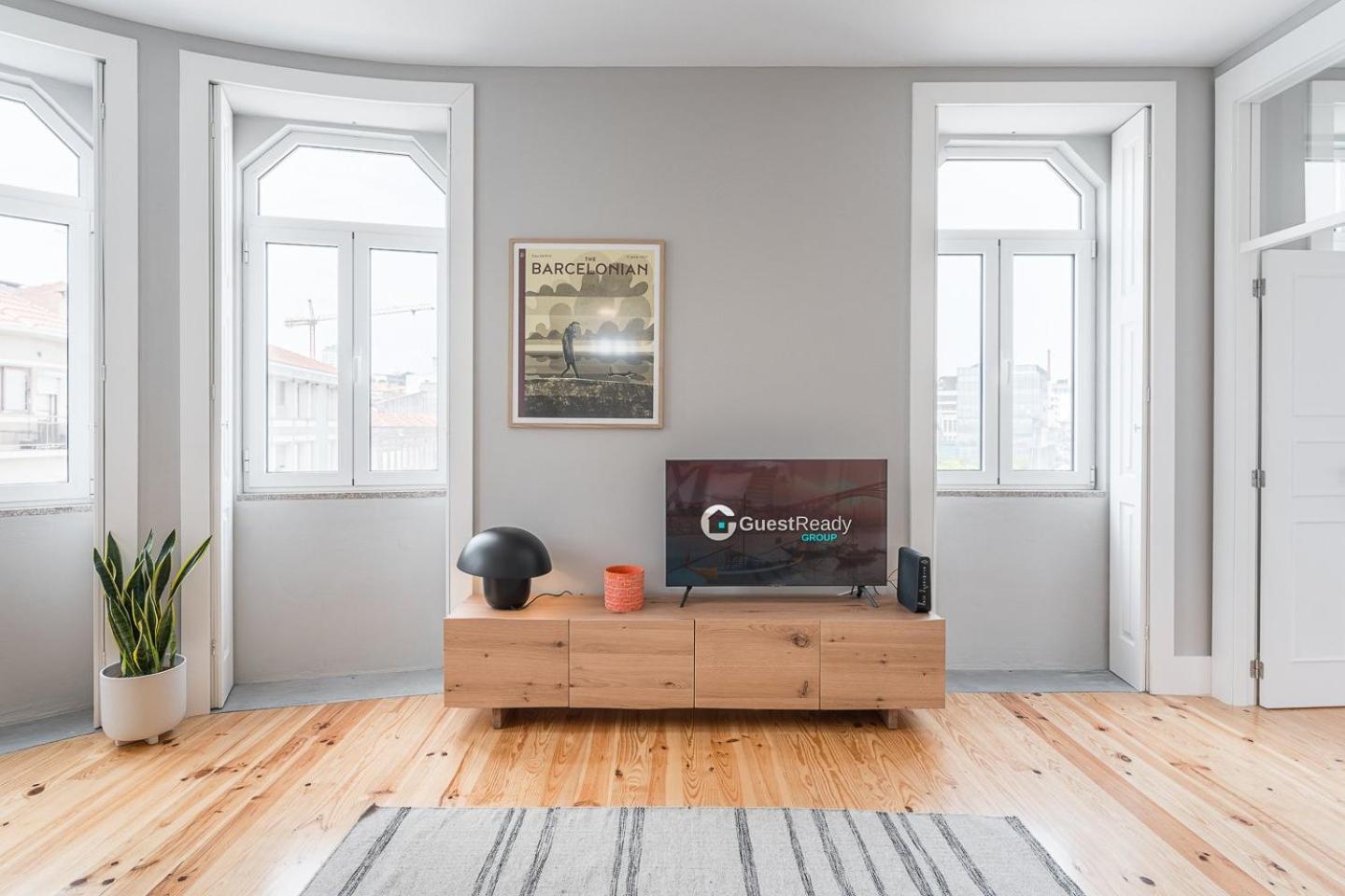 Guestready - Colorful Apt Near Agosto Station ポルト エクステリア 写真
